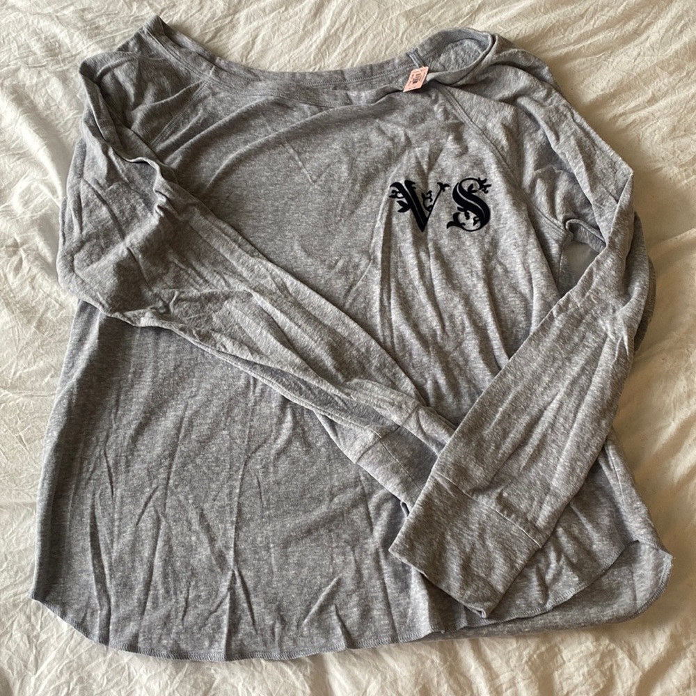 Victoria’s Secret Scoop Neck Gray LONG SLEEVE NWT MEDIUM​